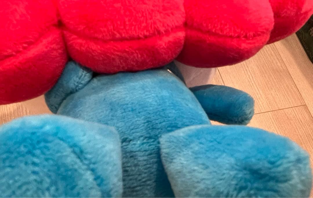 値引き不可　サンリオミャクミャク　ハローキティ ぬいぐるみ Mサイズ