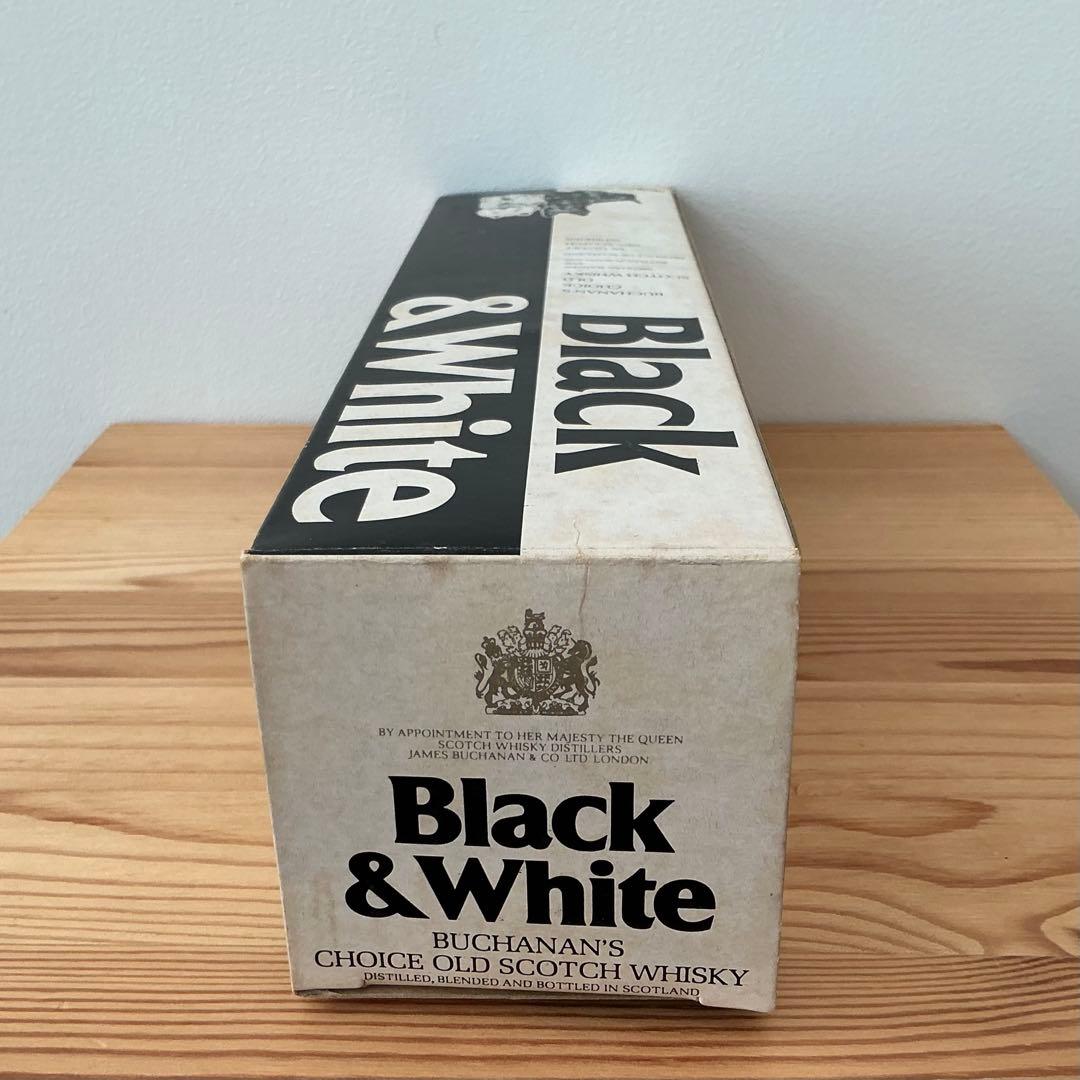【未開栓】Black&Whitスコッチウイスキー 4/5Quart 760ml