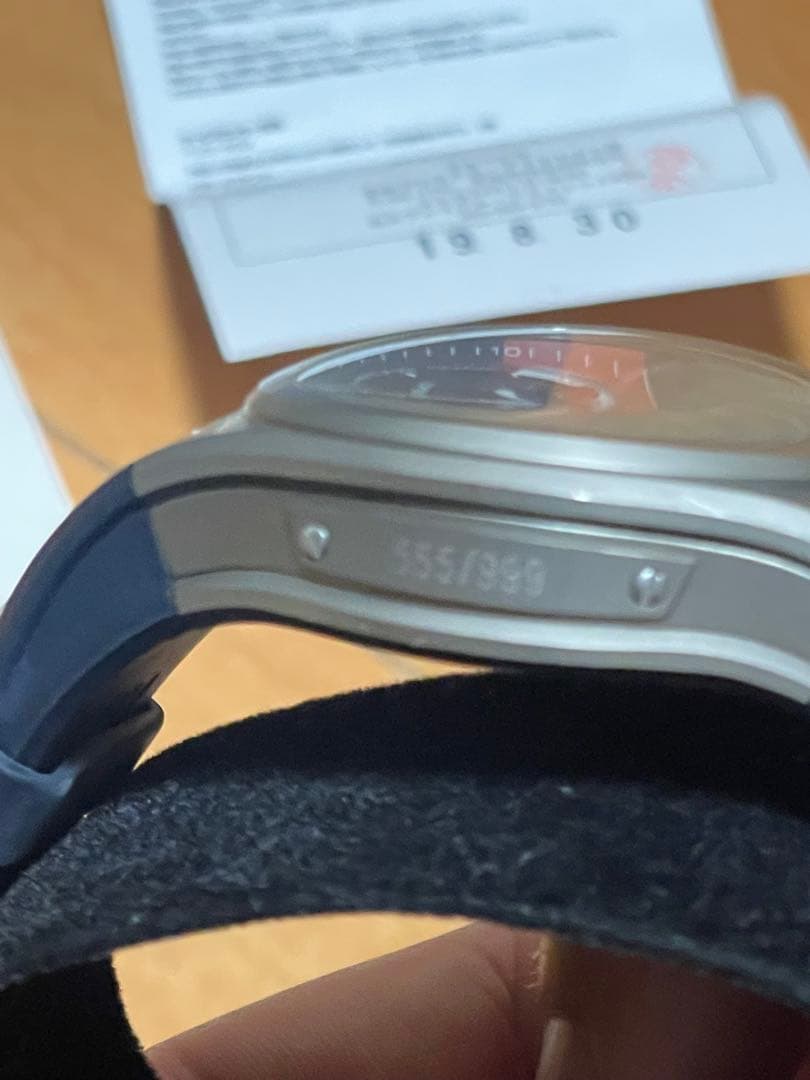 Emporio Armani AR6107 チタン クロノグラフ