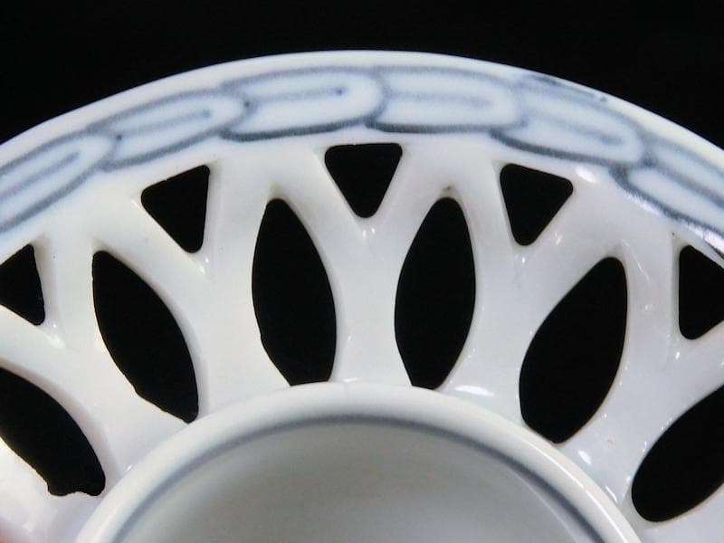 古伊万里　染付　透かし　波千鳥の図　盃台　D195AS-fbhb