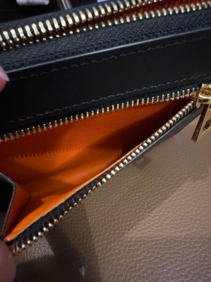 LOEWE 二つ折り財布 ブラック×オレンジ