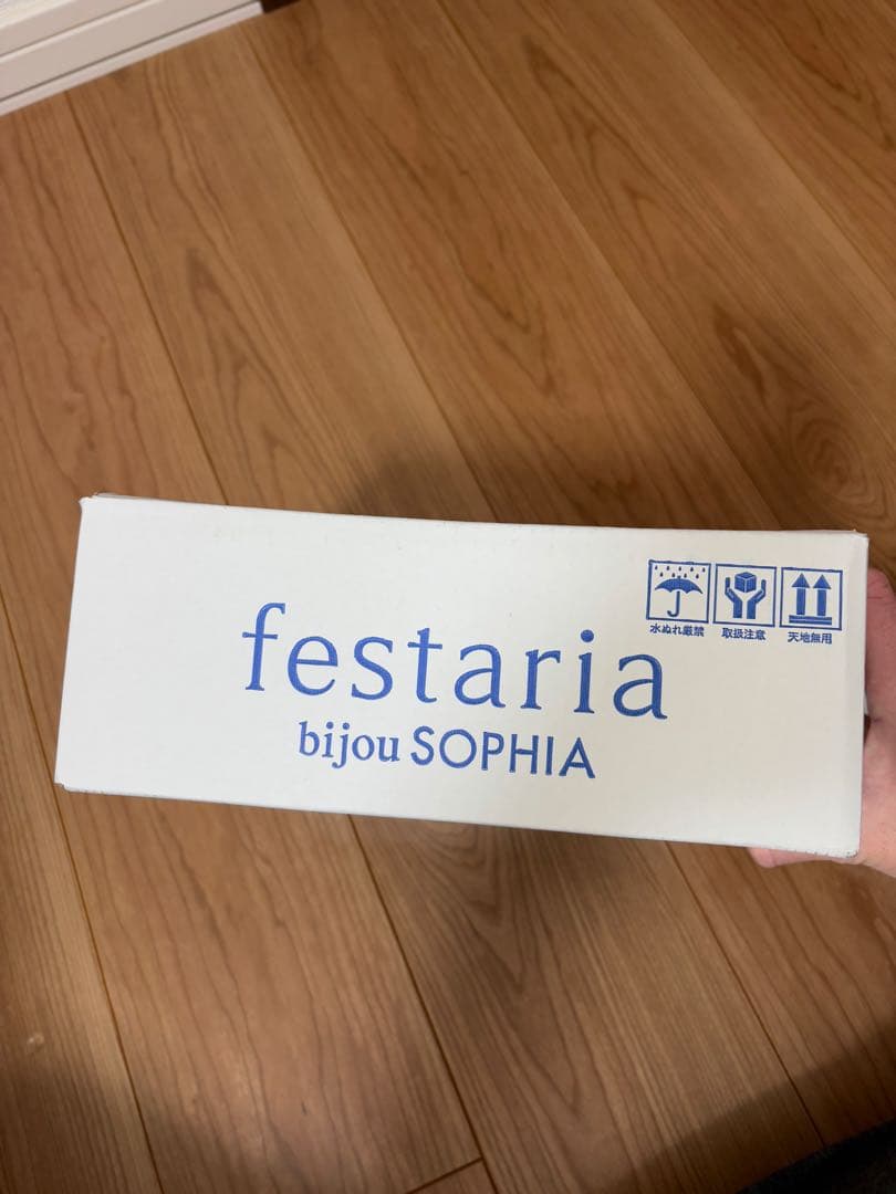 フェスタリアbijou Sophia K18YG ピアス（新品未使用）