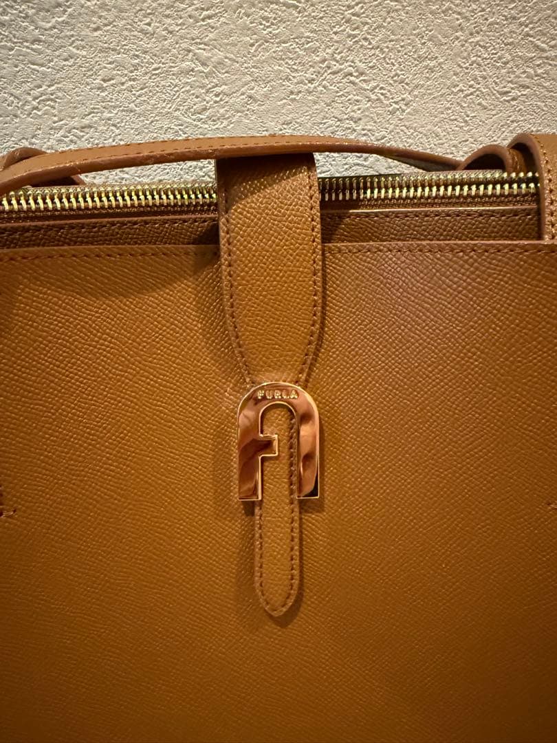 【人気モデル】FURLA フルラ ソフィア トートバッグ A4収納可 ブラウン