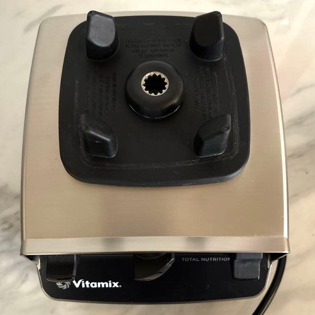 【正規品】Vitamix VM0111 2.0Lコンテナ付 高性能ブレンダー