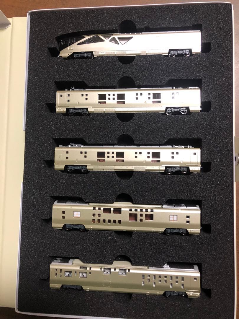 KATO 10-1447 E001形TRAIN SUITE四季島10両セット