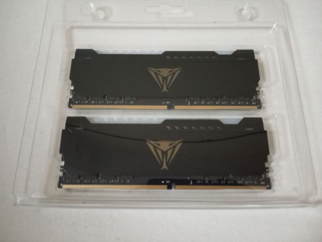 メモリー Viper Steel RGB DDR4 16GB(8GBx2) 3200MHz