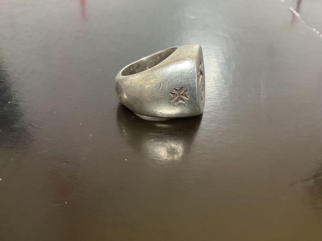 ガボール　王冠デザインリング