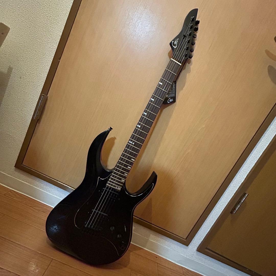 ほぼ未使用 Mooer GTRS M800 ギター