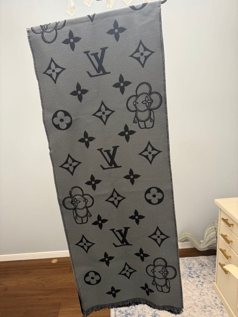 Louis Vuitton LV マフラー・モノグラム ヴィヴィエンヌ