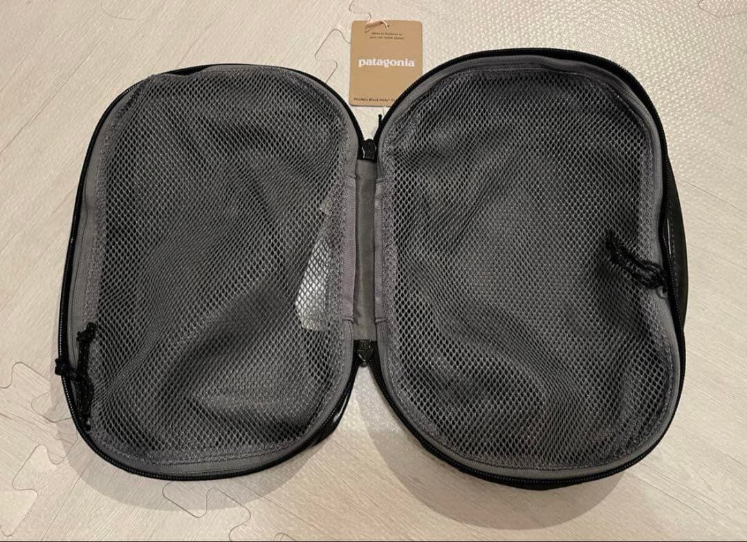 【新品未使用】Patagoniaウィンウィンブラックホール キューブ 6L