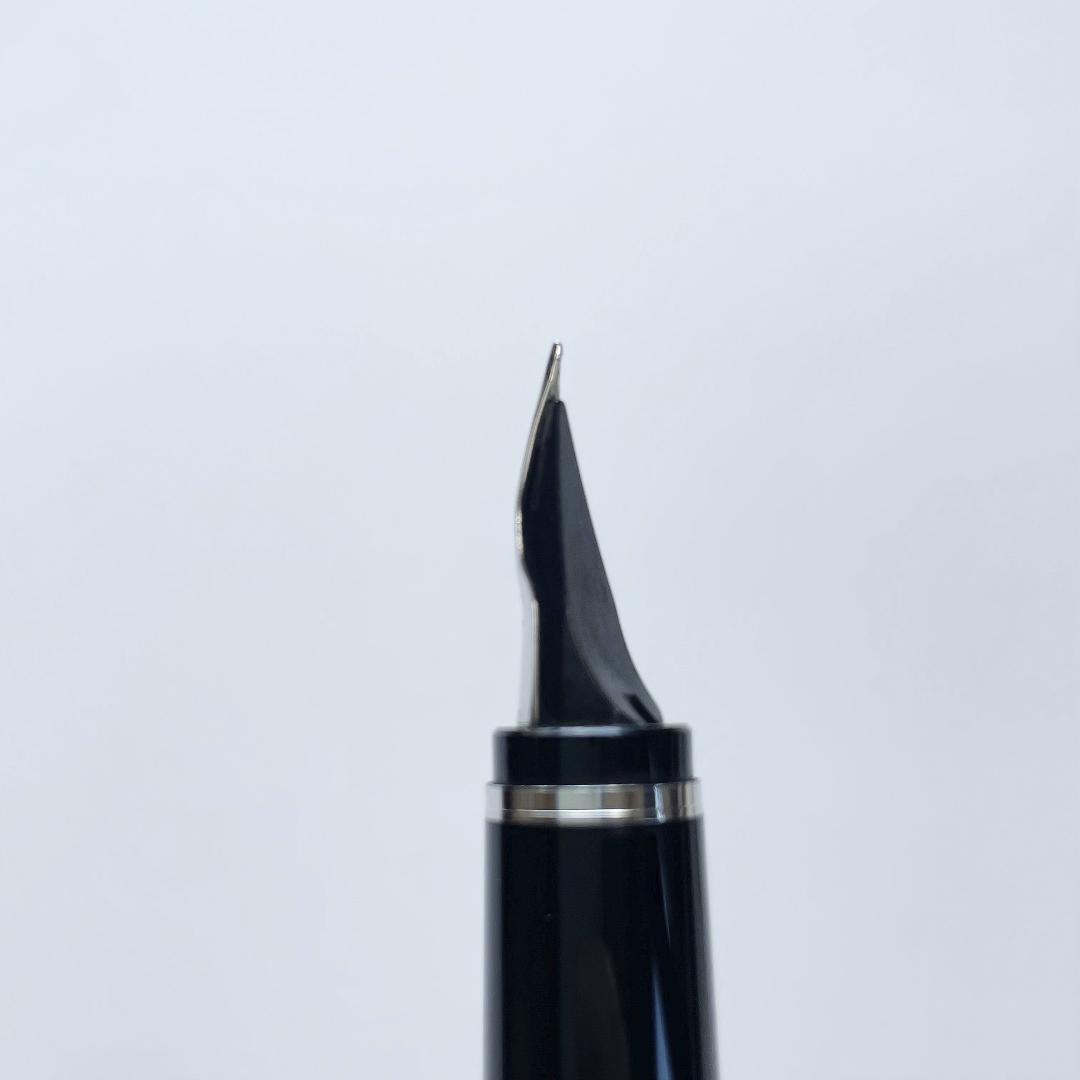 Pilot Elabo エラボ 万年筆 黒 SFペン先