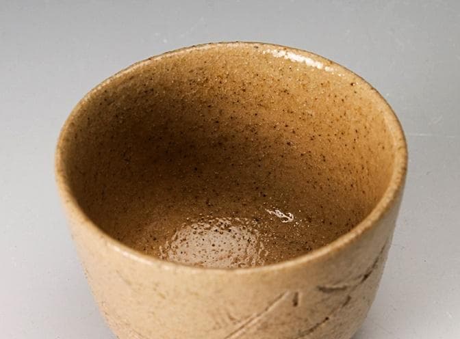 【貴重】和田守卑良　線彫りぐい吞　M295