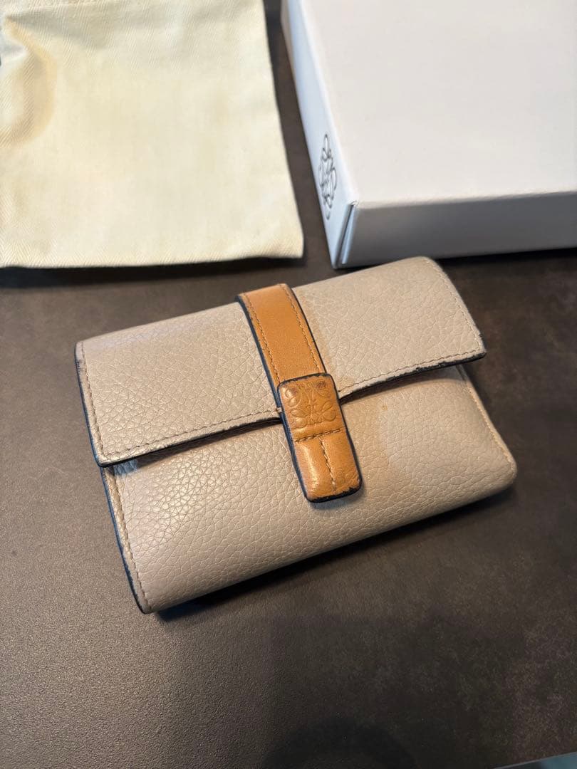 LOEWE ベージュ 三つ折り財布 保存袋・箱付き / ロエベ / 財布 /