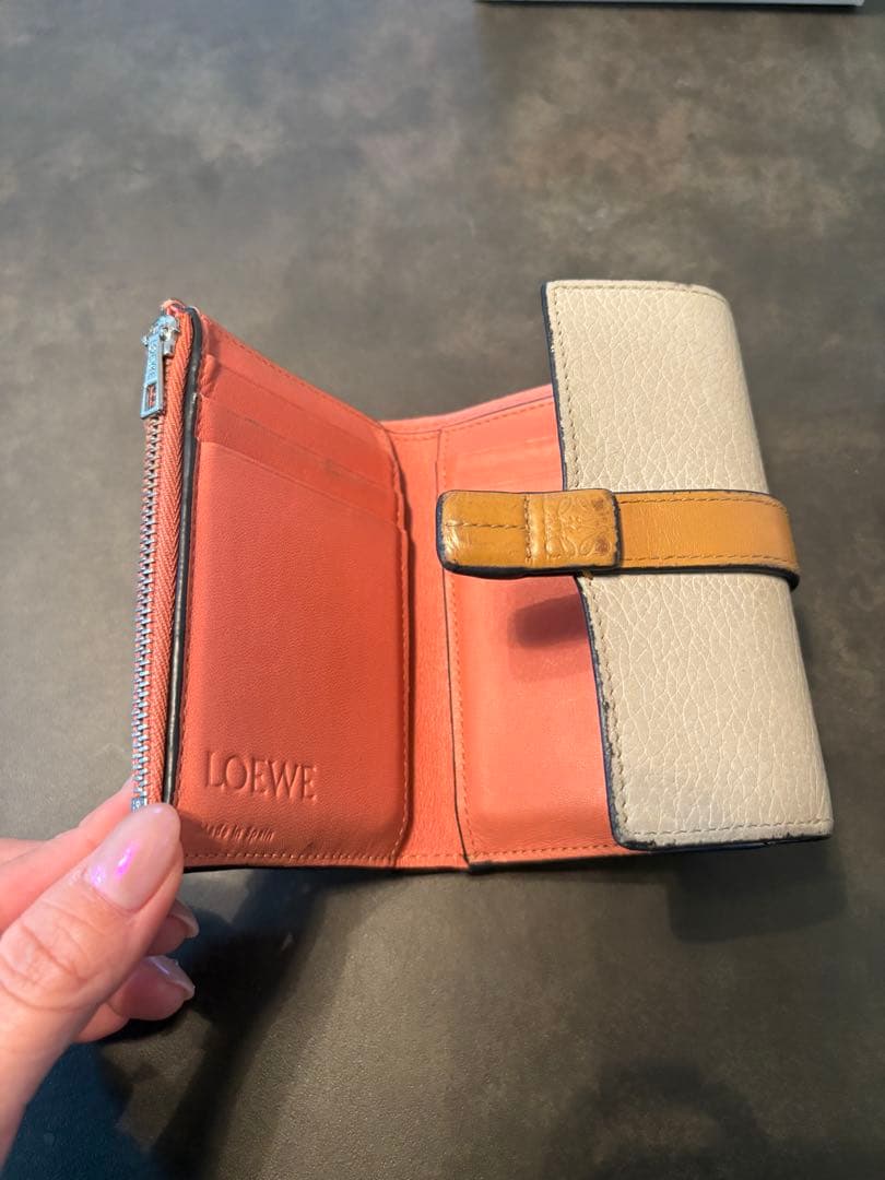 LOEWE ベージュ 三つ折り財布 保存袋・箱付き / ロエベ / 財布 /