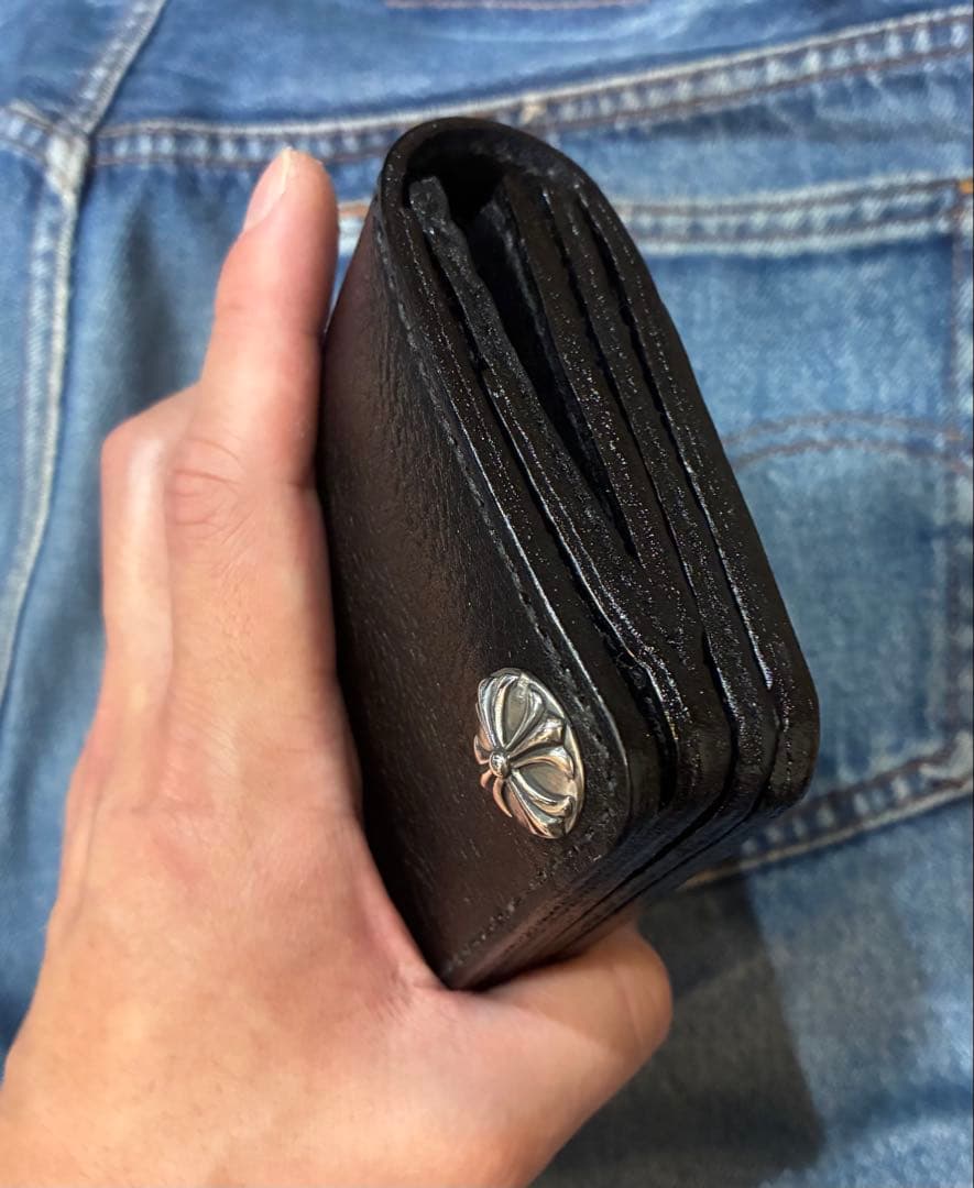 ミドル　トラッカーウォレット　シュリンク　シルバー925クロスボールコンチョ