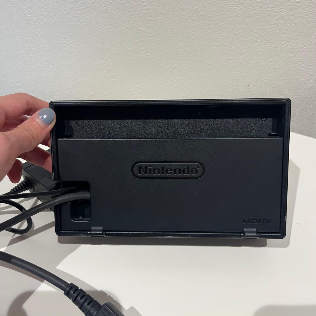 【美品】Nintendo Switch 本体+ドック+ジョイコン+各種ケーブル