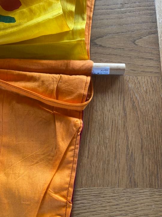 ブータン雑貨　刺繍タンカ　グルリンポチェ　92×158cm