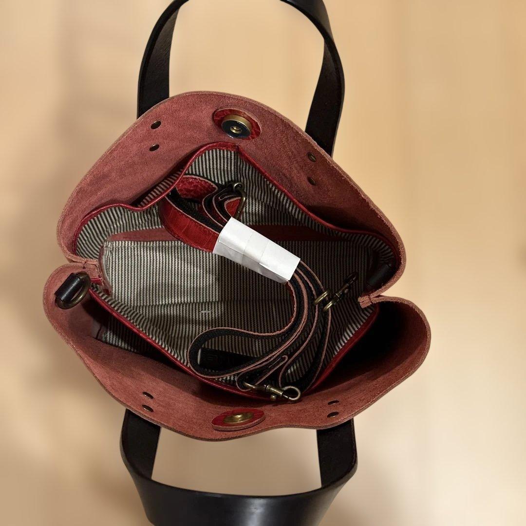 新品未使用品 アレンヌ　クロコダイル型押し ヌメ革 ミニショルダー