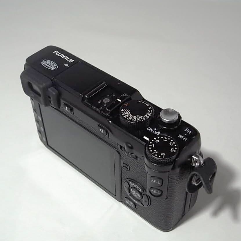 Fujifilm X-E2 ミラーレス一眼 ケース付き