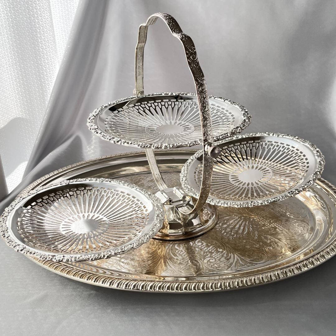 【英国】 ケーキスタンド 　Queen Anne バタフライ式