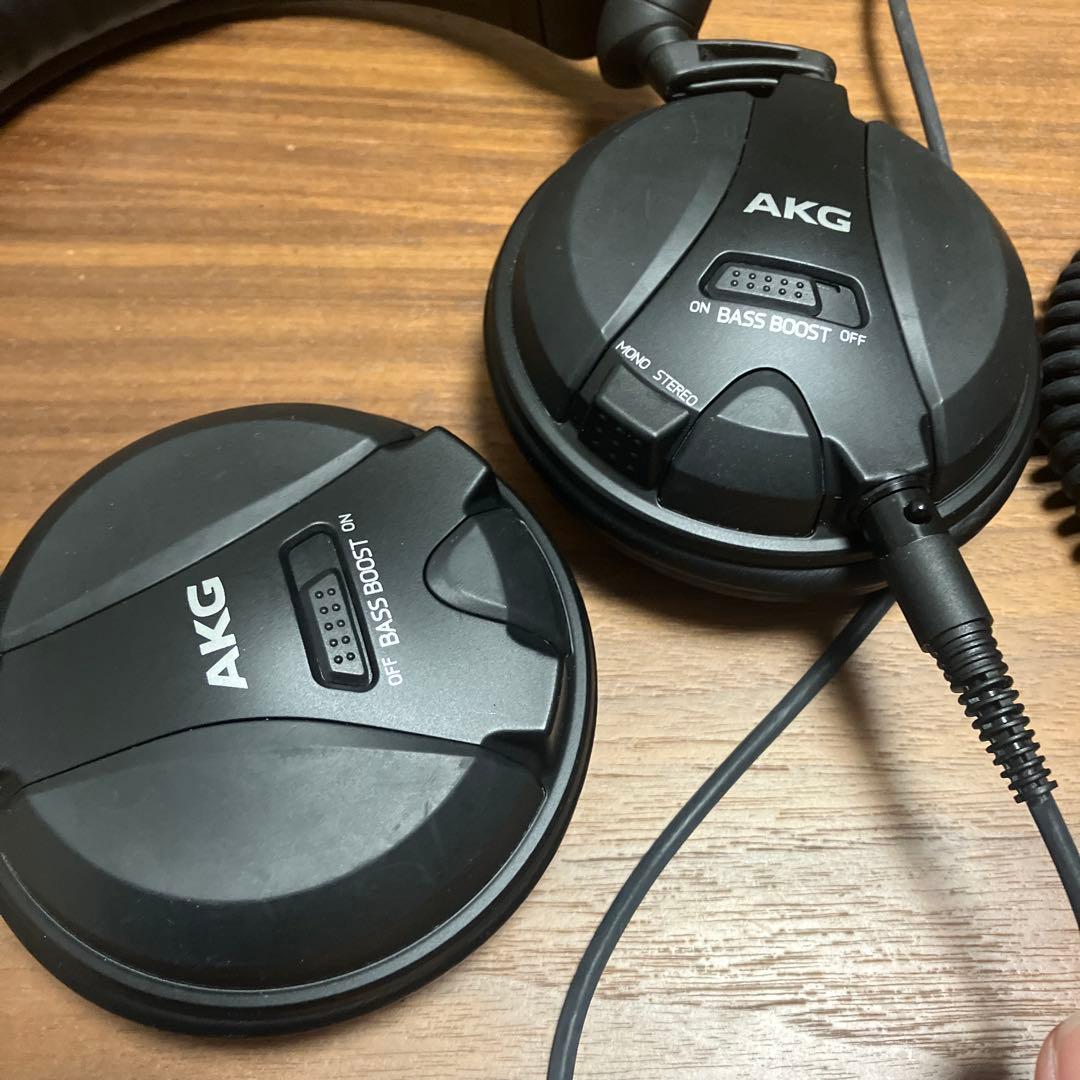 AKG DJ181 UE - 究極の低音 DJ用ヘッドホン ブラック