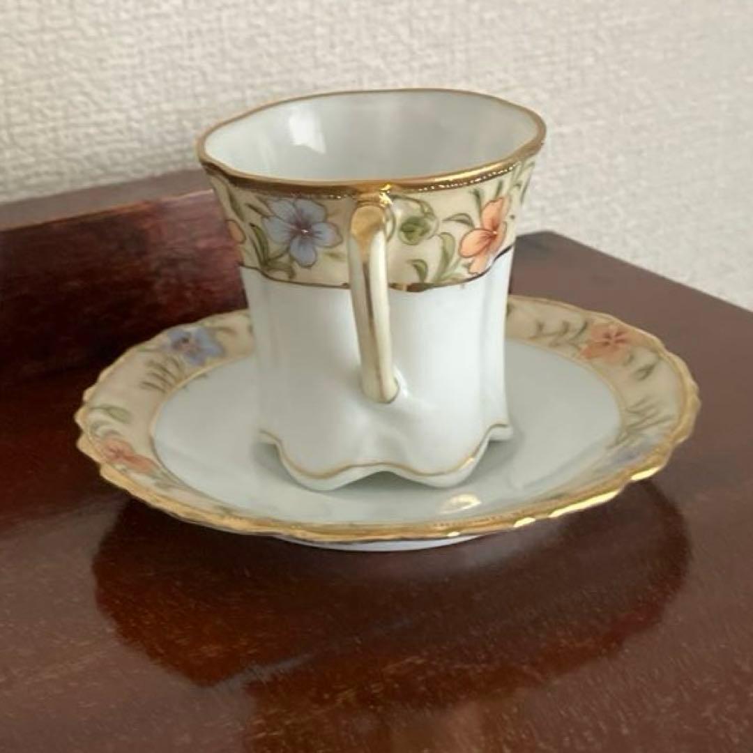 オールドノリタケ　花柄金縁カップ・ソーサー
