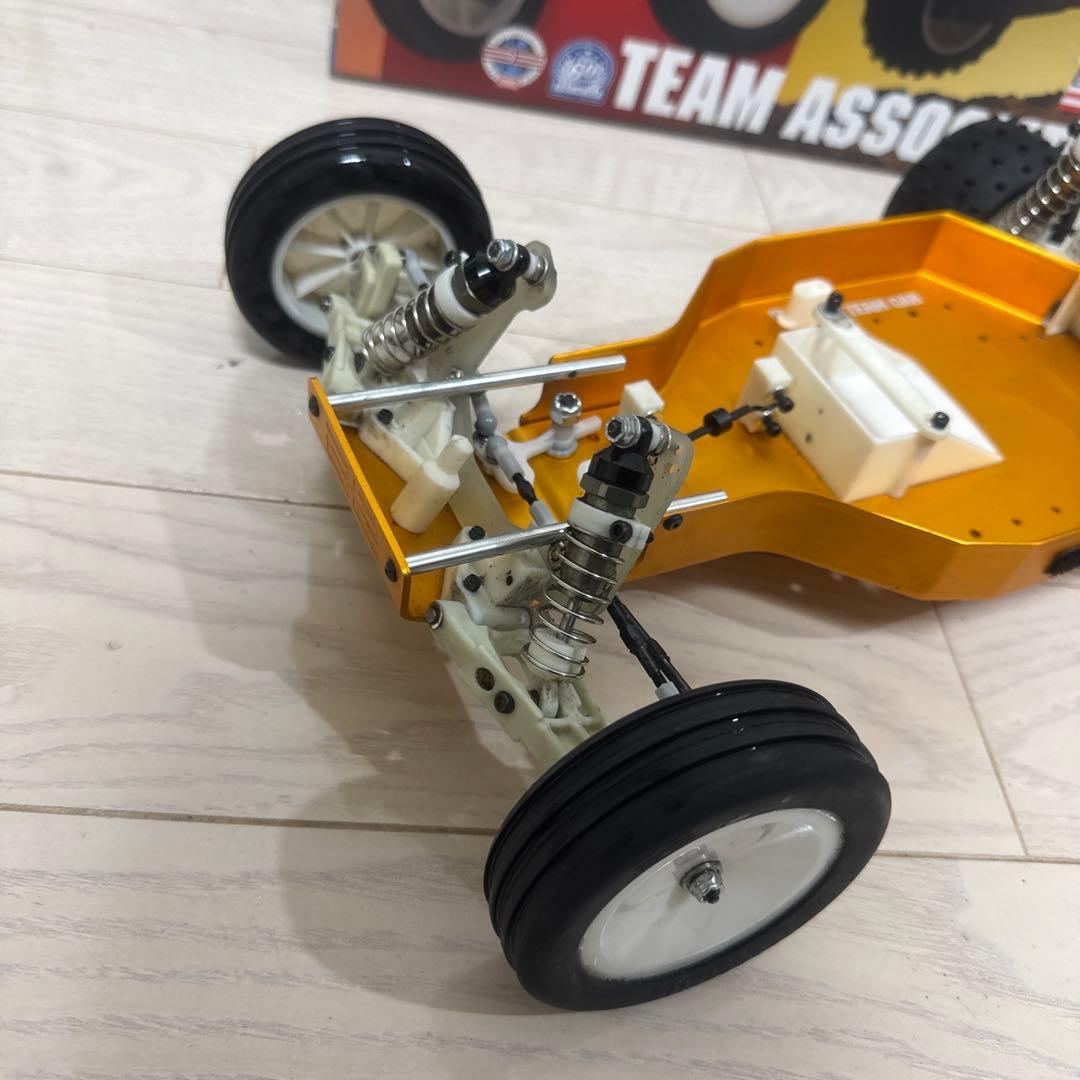 アソシ Associated RC10 team car