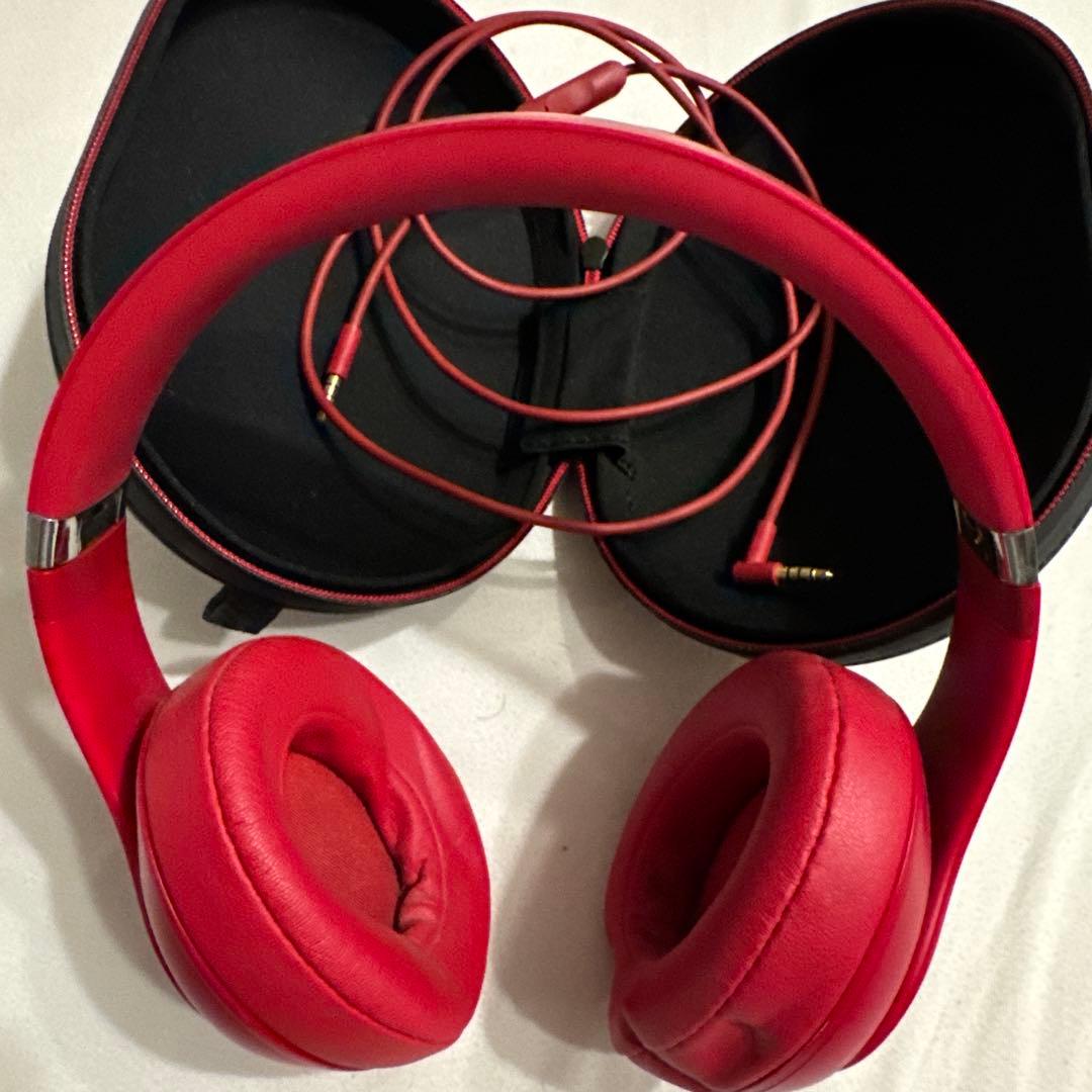 Beats ワイヤレスヘッドホン レッド