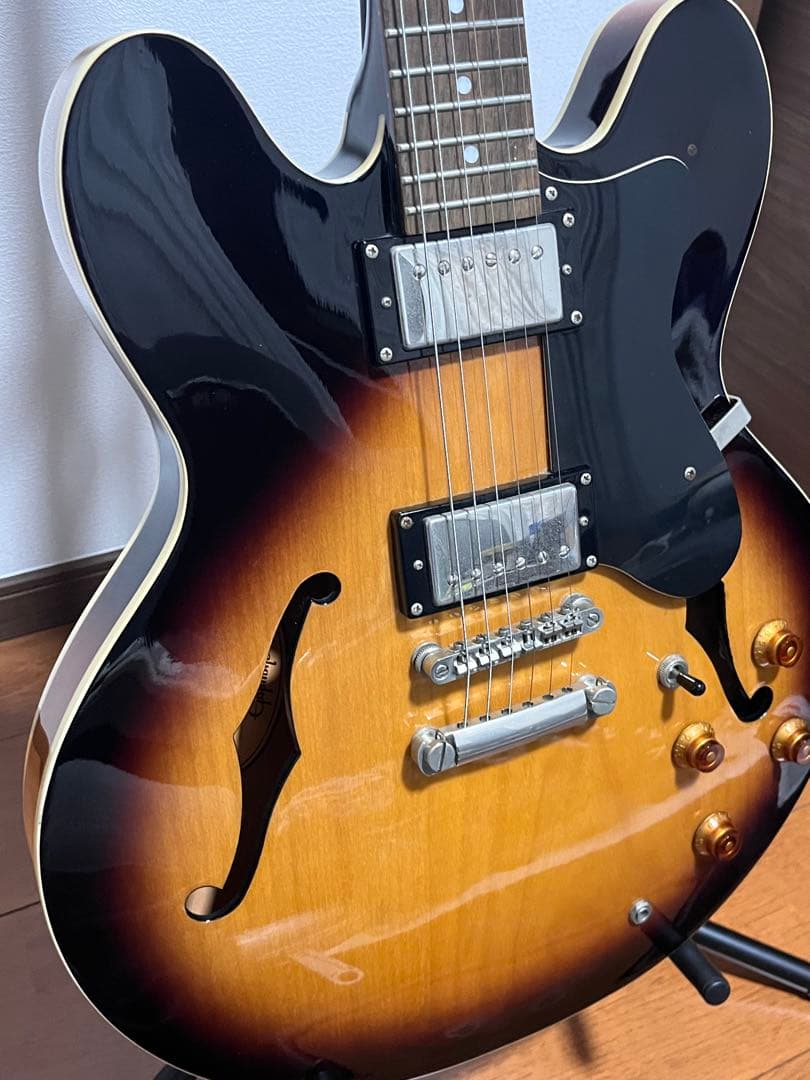 Epiphone エレキギター　セミアコ　Dot VS 335
