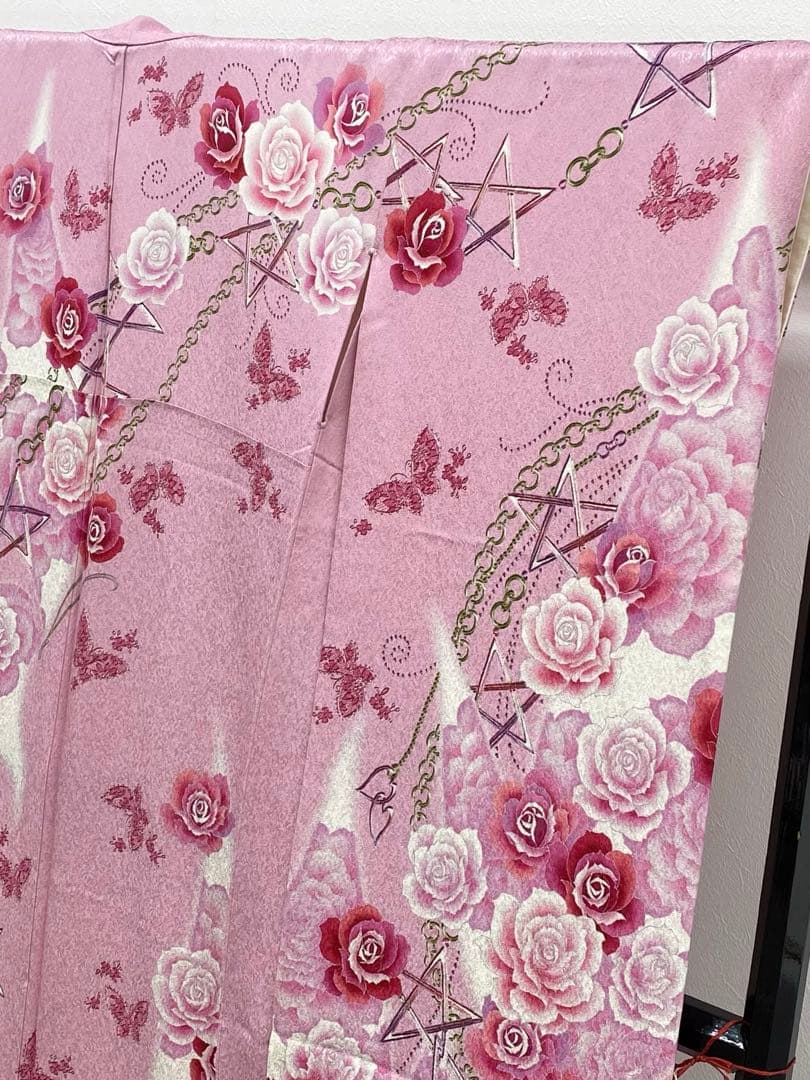 ファッション誌振袖 vivi 豪華 銀通し 刺繍 紋意匠 薔薇 身丈176cm