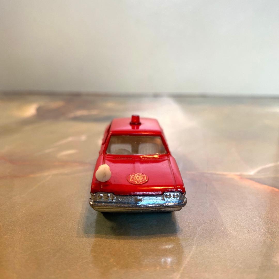 トミカNO.27 トヨタクラウンファイアチーフカー 裏板はめこみ式 日本製