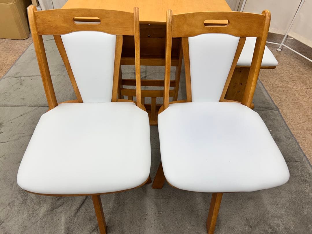 片バタ式ダイニングセット（テーブル・回転チェア×2・ベンチ）