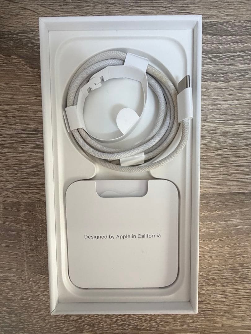 iPhone15本体 128GB 美品 SIMフリー 即日発送