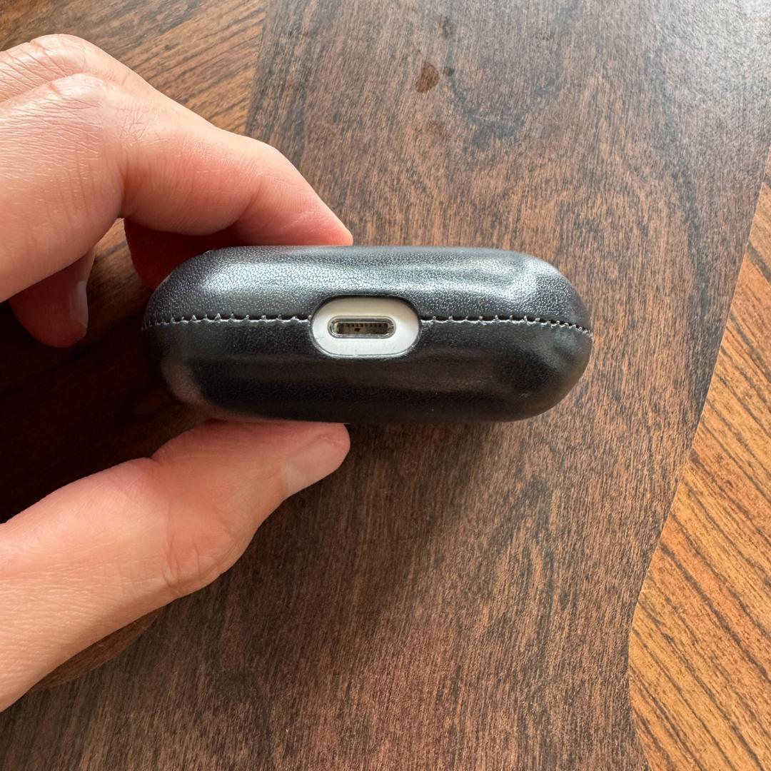AirPods pro 第2世代 ライトニング 本革レザーケース付き