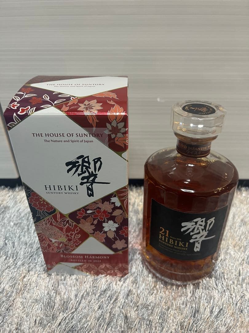 新品　Hibiki 21 Years Old Suntory Whisky