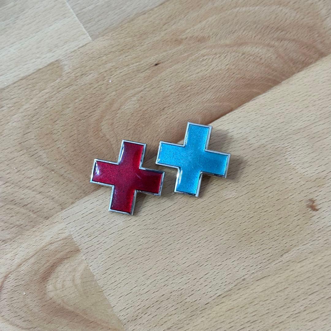 【みゃー】SUNSEA HOLY CROSS ピンズセット　十字型