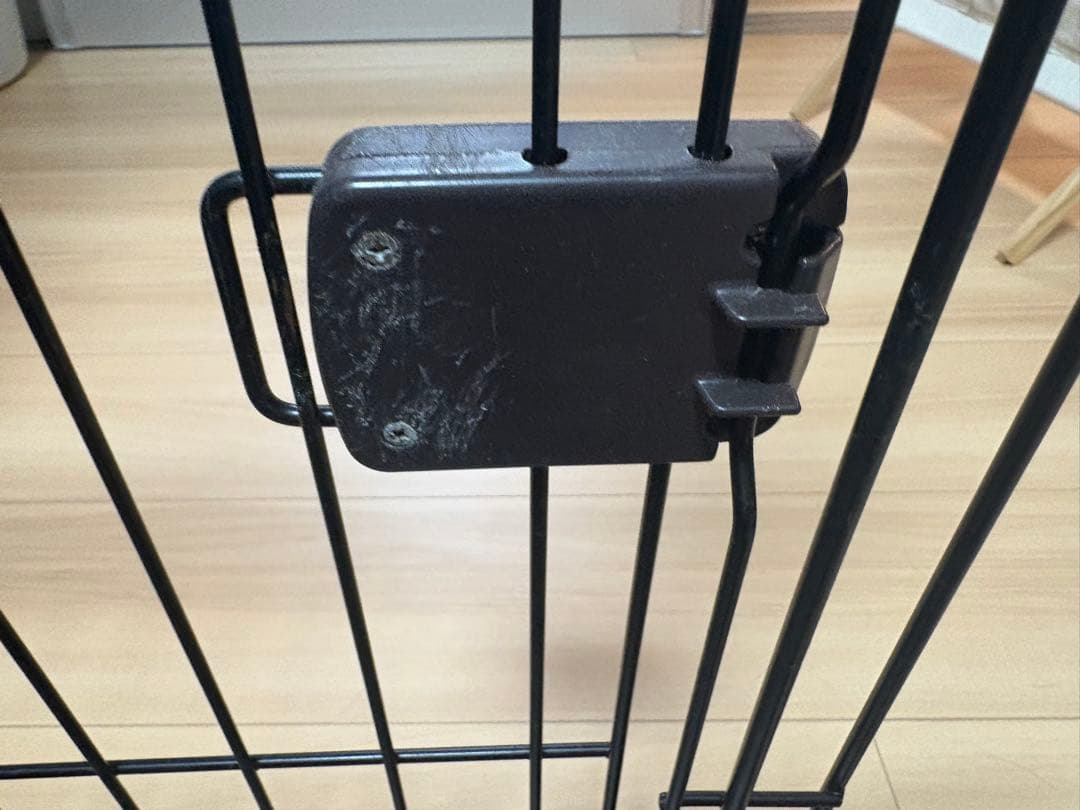 犬用ゲージ　小型犬用 ロック付き扉　DCMウッディーサークル