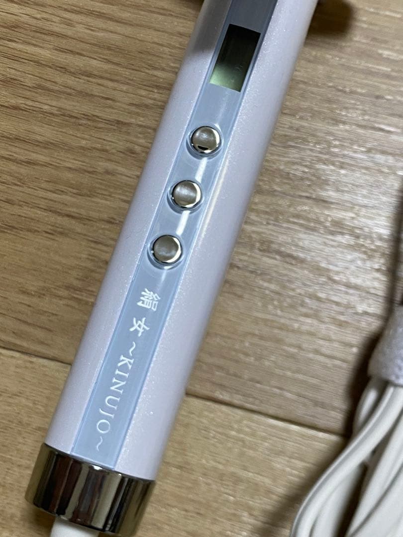 絹女 ヘアアイロン コテ KC32N 32mm ホワイト