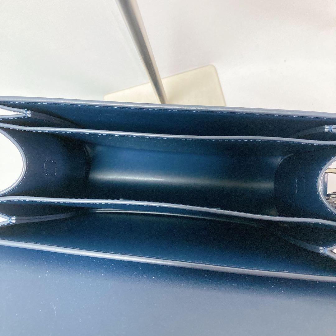 【美品】貴重 VASIC ヴァジック CITY ショルダーバッグ レザー 紺色