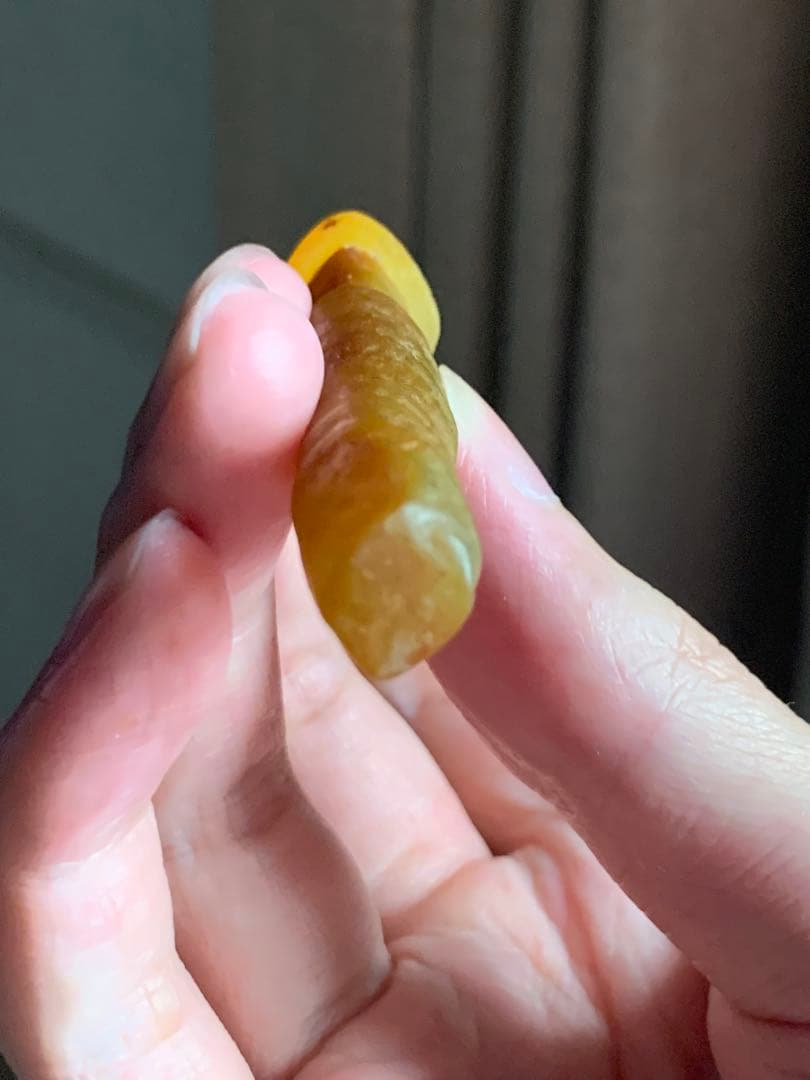 アラシャンゴビアゲート　蒙古瑪瑙　原石　水石　翡翠　オパール　根付　天珠 勾玉