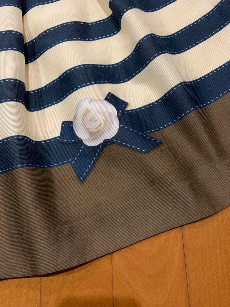 新品☆ エムズグレイシー のカメリアリボンボーダーフレアスカート