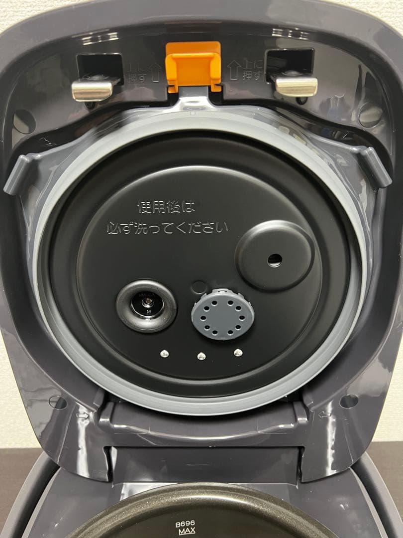 ララ⭐︎　象印炊飯器 5.5合 スレートブラック NW-BB10