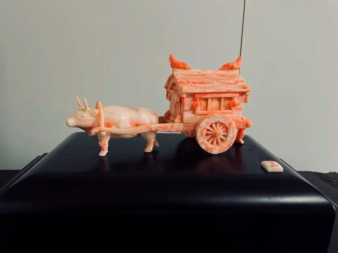 本珊瑚　珊瑚彫刻　宝石珊瑚　珊瑚置物コ－ラル　牛引き御所車　珊瑚宝飾作家山上卓山