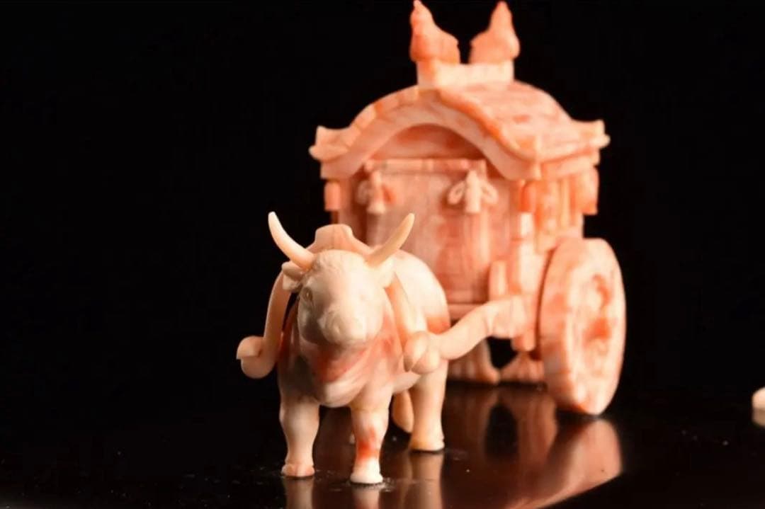 本珊瑚　珊瑚彫刻　宝石珊瑚　珊瑚置物コ－ラル　牛引き御所車　珊瑚宝飾作家山上卓山