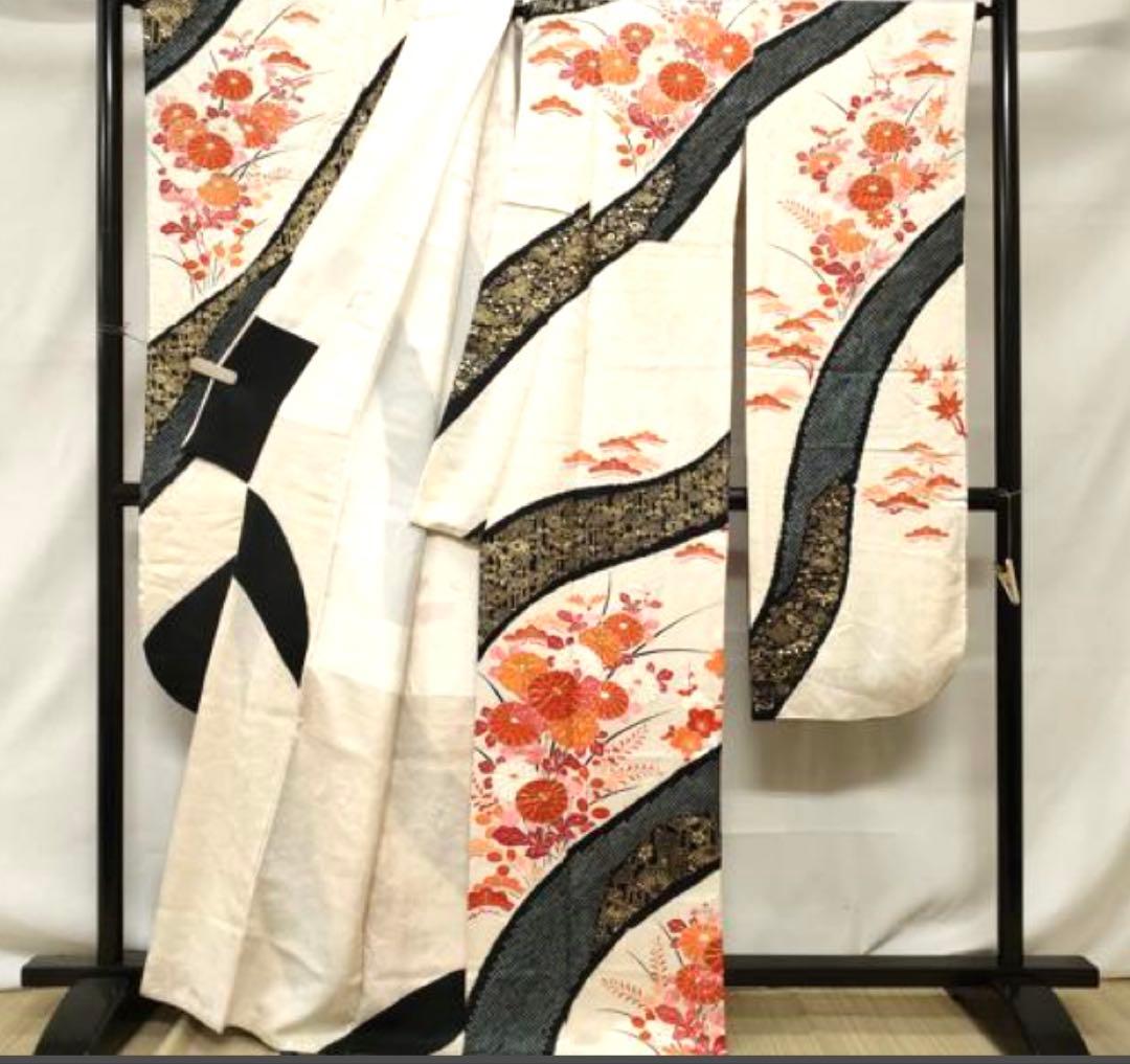 振袖 フルセット6点サイズM〜Ｌ駒刺繍　絞り　檜扇枝花文　金彩　正絹