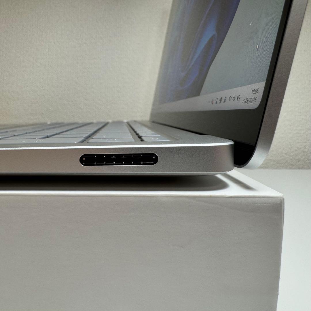 Surface Laptop 7 【16GBメモリ／256GB SSD】