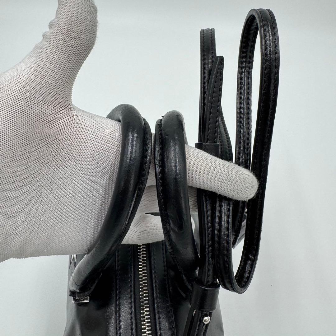 GIVENCHY スター 星 レザー ショルダーバッグ ハンドバッグ ブラック