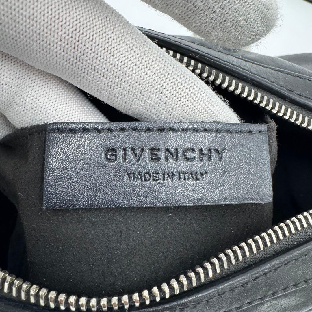 GIVENCHY スター 星 レザー ショルダーバッグ ハンドバッグ ブラック