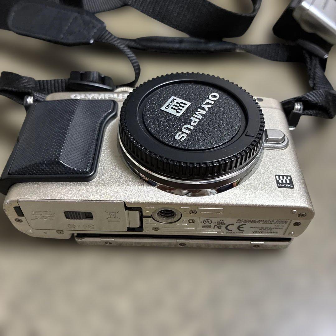 OLYMPUS PEN Lite E-PL6 ダブルズームキット 付属品