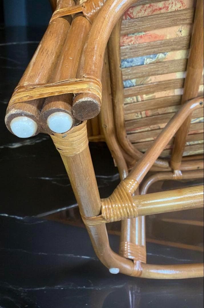 ヴィンテージ　ラタンのベンチ　レトロな雰囲気が逆にモダン　55×118×78cm